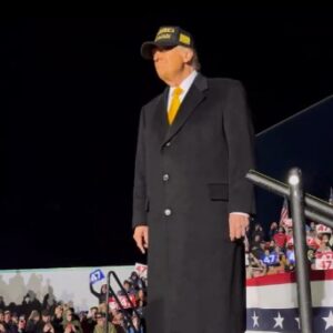 DARK MAGA – GOLD MAGA HAT