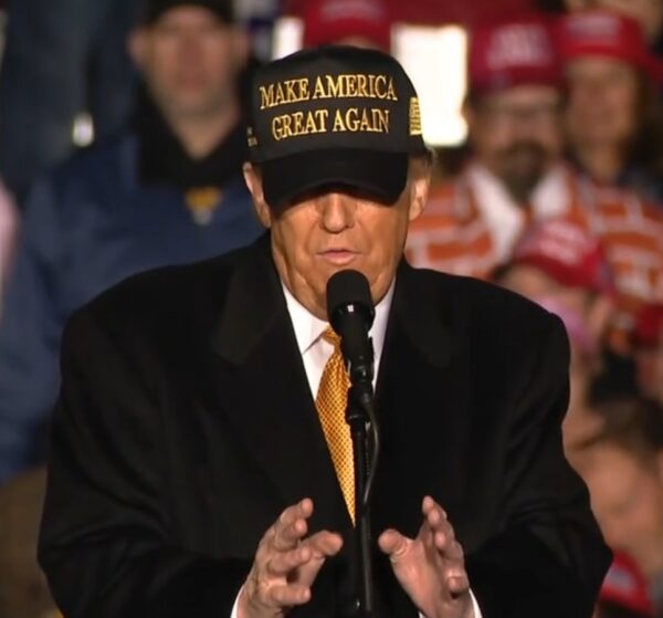 BLACK AND GOLD MAGA HAT