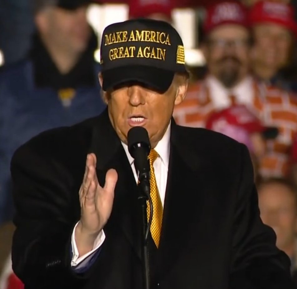 Official President Trump BLACK & GOLD MAGA HAT