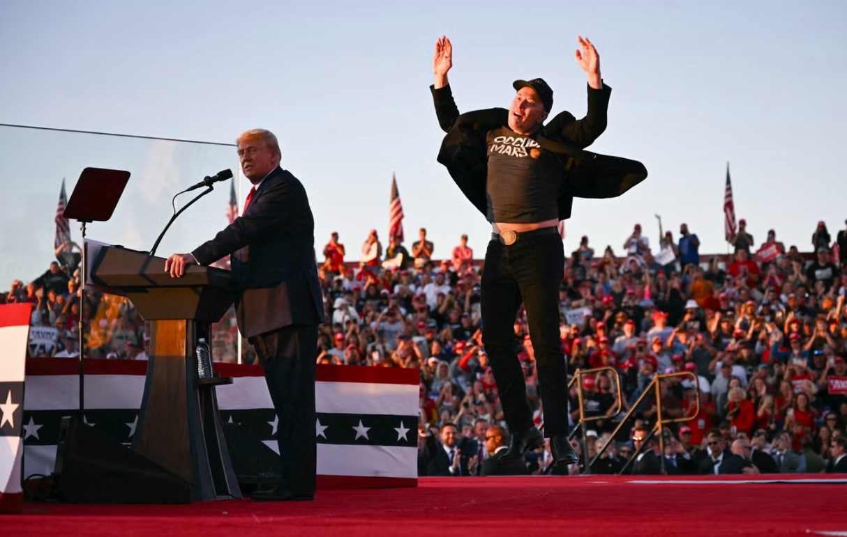 Elon Musk: "I'm dark MAGA"